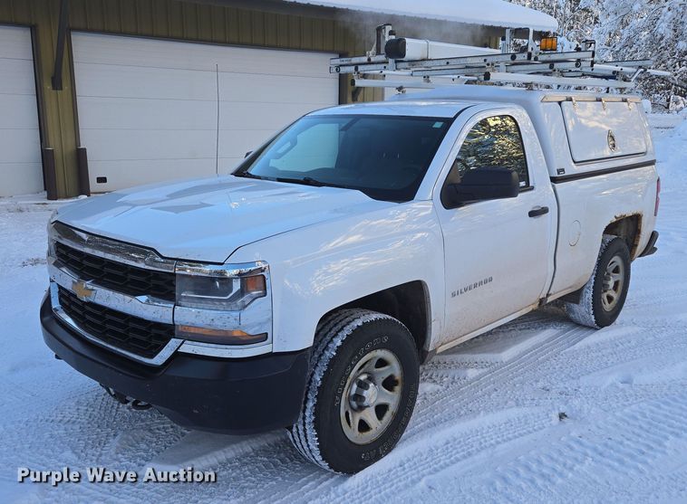 image for item ES2590 2016 Chevrolet Silverado 1500 pickup truck