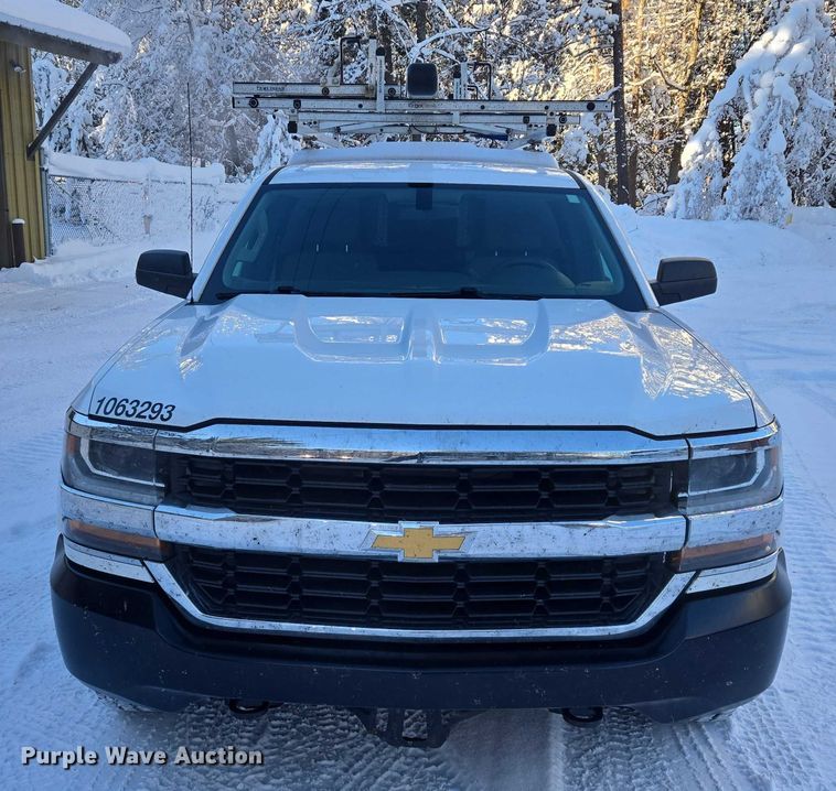 image for item ES2590 2016 Chevrolet Silverado 1500 pickup truck