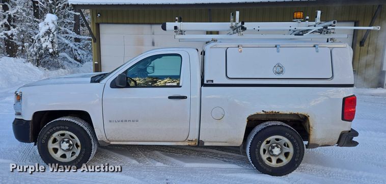 image for item ES2590 2016 Chevrolet Silverado 1500 pickup truck