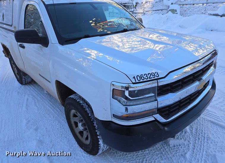 image for item ES2590 2016 Chevrolet Silverado 1500 pickup truck