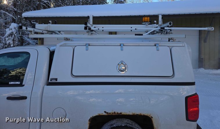 image for item ES2590 2016 Chevrolet Silverado 1500 pickup truck