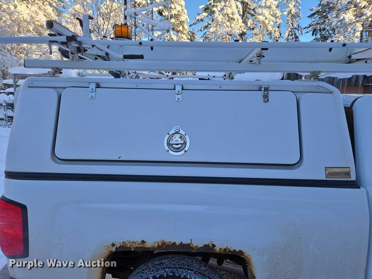 image for item ES2590 2016 Chevrolet Silverado 1500 pickup truck