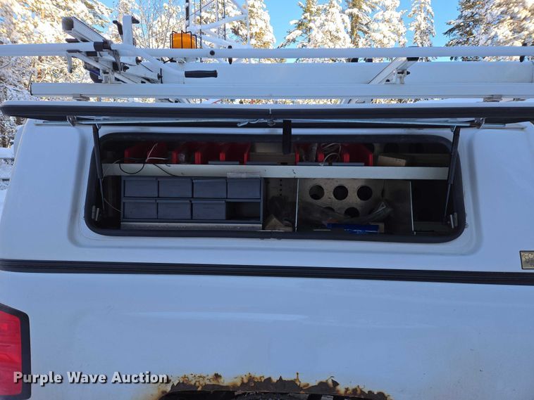 image for item ES2590 2016 Chevrolet Silverado 1500 pickup truck