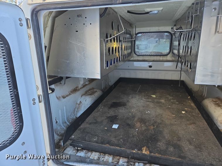 image for item ES2590 2016 Chevrolet Silverado 1500 pickup truck