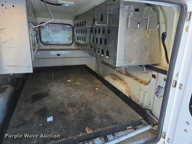 image for item ES2590 2016 Chevrolet Silverado 1500 pickup truck