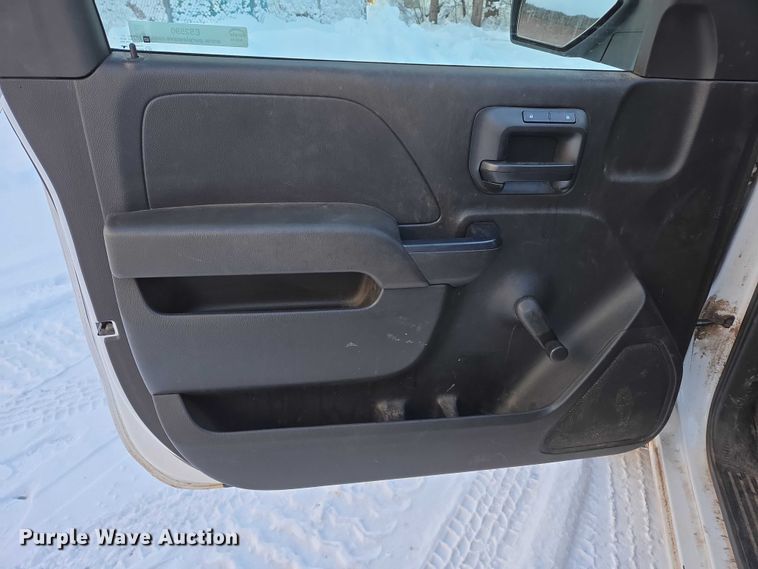 image for item ES2590 2016 Chevrolet Silverado 1500 pickup truck