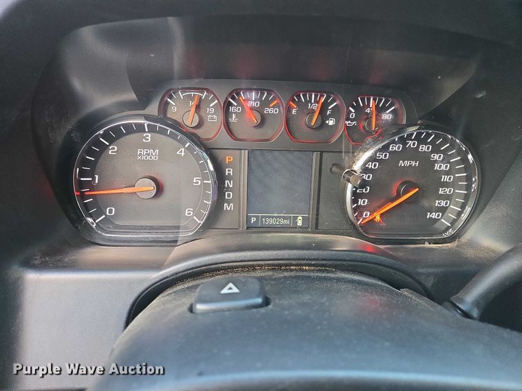 image for item ES2590 2016 Chevrolet Silverado 1500 pickup truck