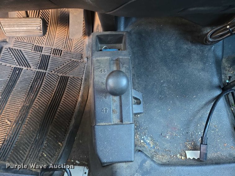 image for item ES2590 2016 Chevrolet Silverado 1500 pickup truck