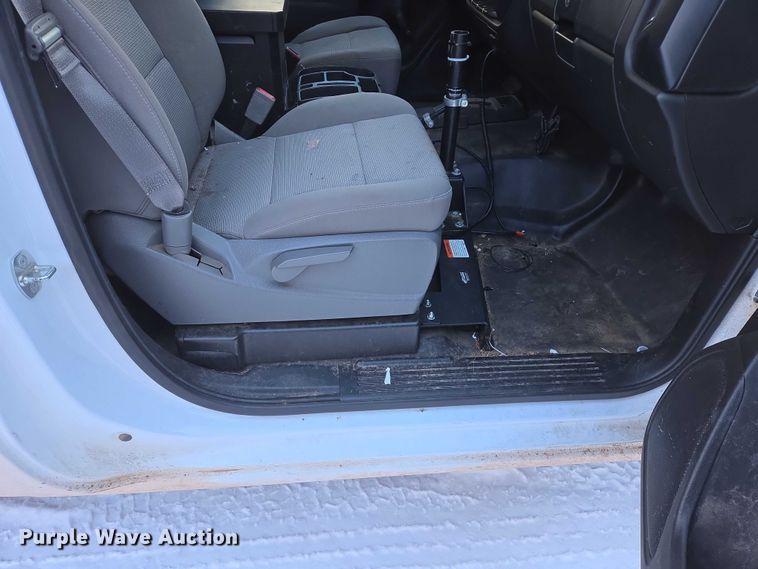 image for item ES2590 2016 Chevrolet Silverado 1500 pickup truck