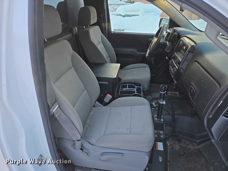 image for item ES2590 2016 Chevrolet Silverado 1500 pickup truck