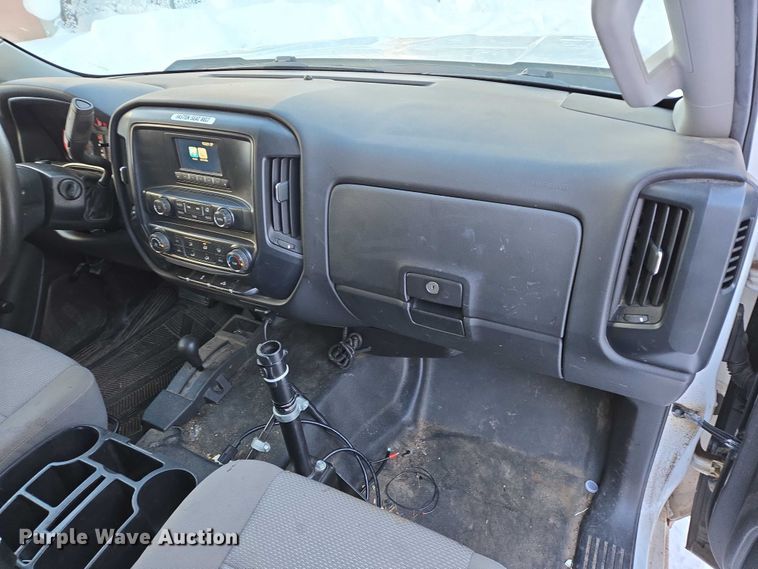 image for item ES2590 2016 Chevrolet Silverado 1500 pickup truck