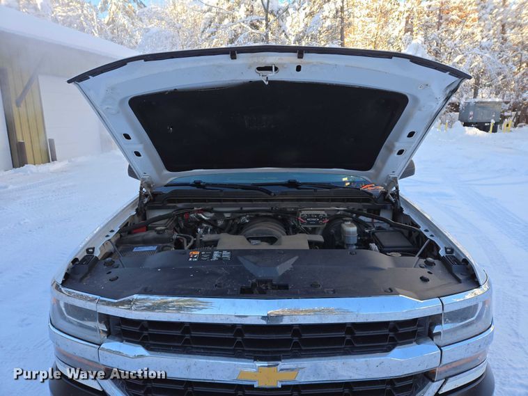 image for item ES2590 2016 Chevrolet Silverado 1500 pickup truck