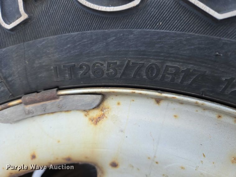 image for item ES2590 2016 Chevrolet Silverado 1500 pickup truck