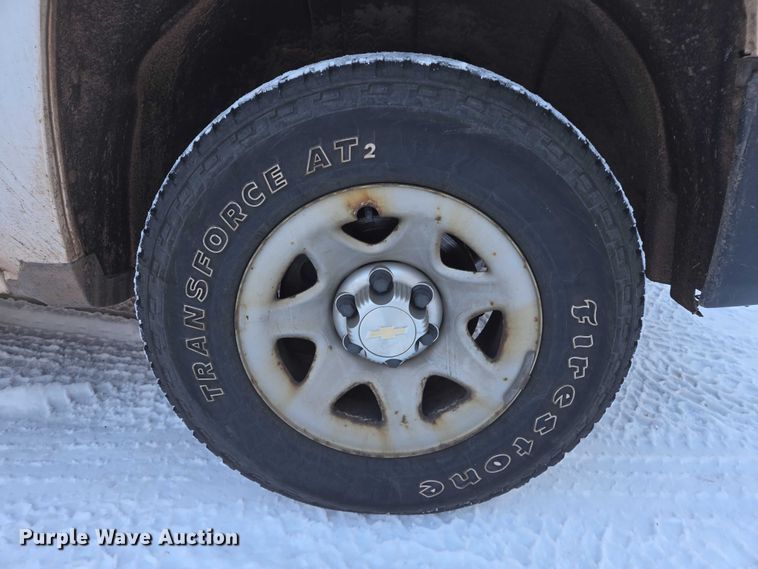 image for item ES2590 2016 Chevrolet Silverado 1500 pickup truck