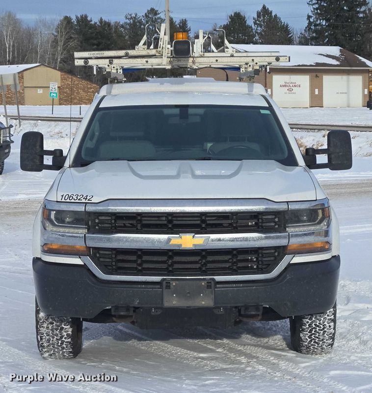 image for item ES2591 2016 Chevrolet Silverado 1500 pickup truck