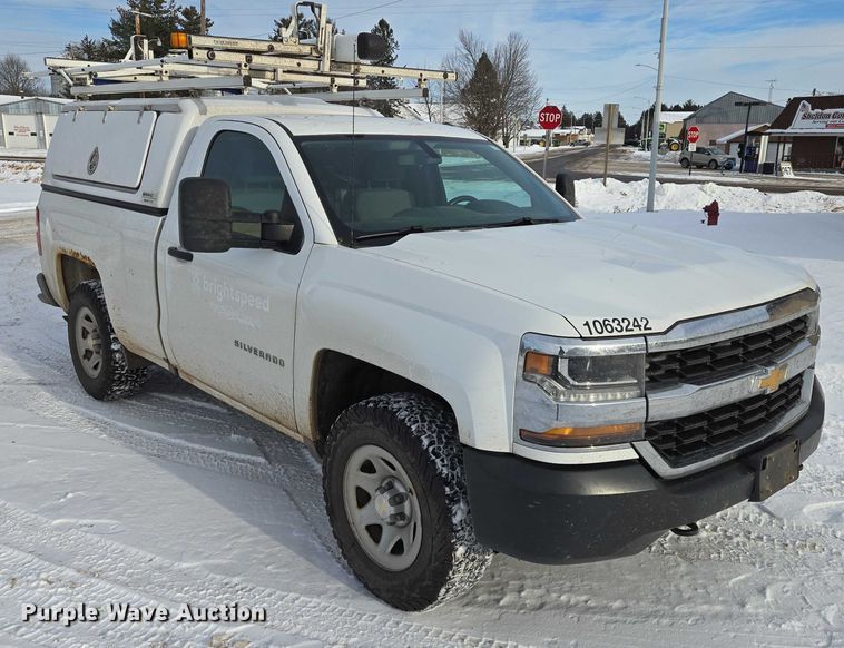 image for item ES2591 2016 Chevrolet Silverado 1500 pickup truck