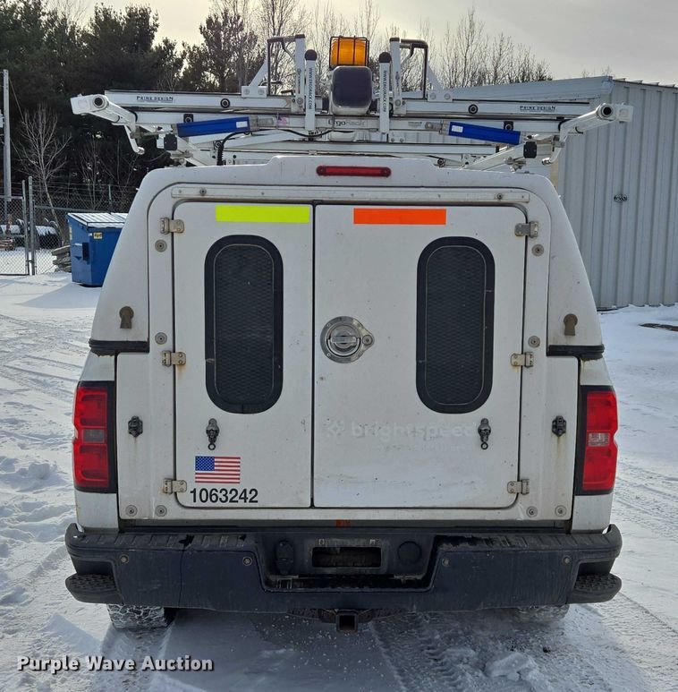 image for item ES2591 2016 Chevrolet Silverado 1500 pickup truck