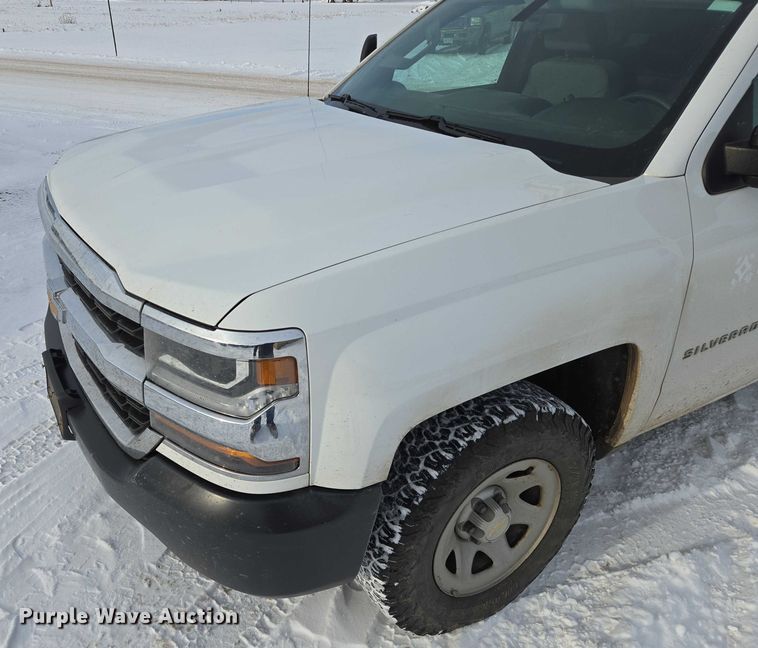 image for item ES2591 2016 Chevrolet Silverado 1500 pickup truck