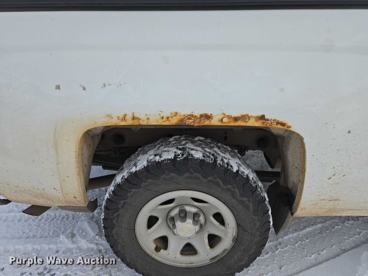 image for item ES2591 2016 Chevrolet Silverado 1500 pickup truck