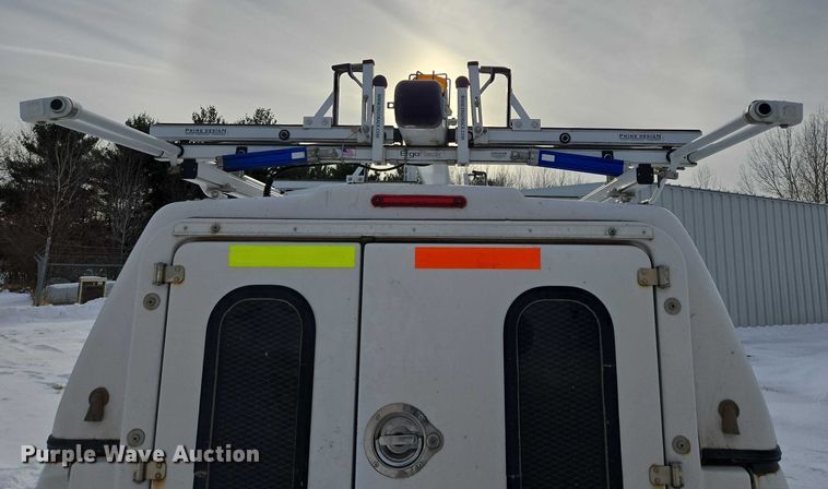 image for item ES2591 2016 Chevrolet Silverado 1500 pickup truck