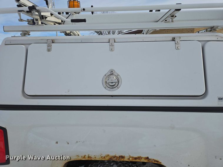 image for item ES2591 2016 Chevrolet Silverado 1500 pickup truck