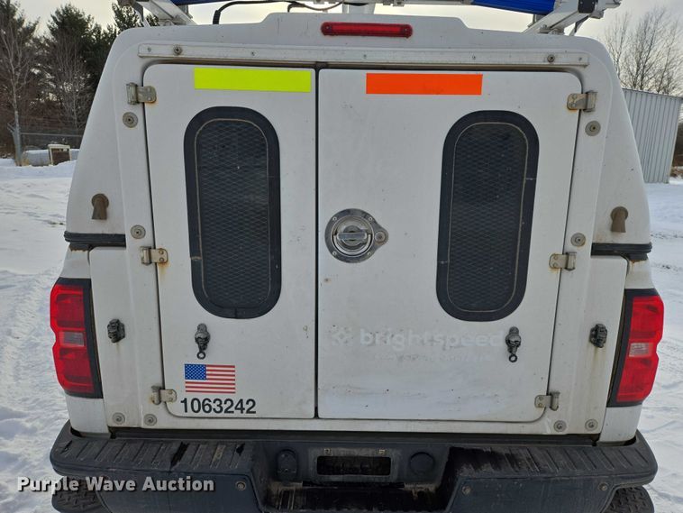 image for item ES2591 2016 Chevrolet Silverado 1500 pickup truck