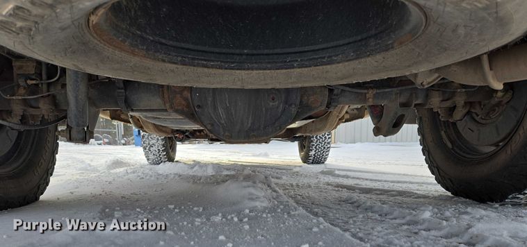 image for item ES2591 2016 Chevrolet Silverado 1500 pickup truck