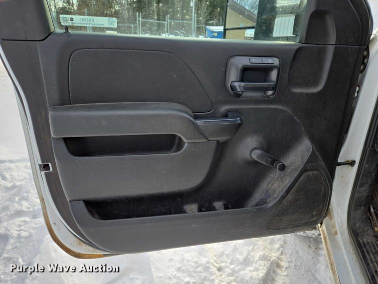 image for item ES2591 2016 Chevrolet Silverado 1500 pickup truck