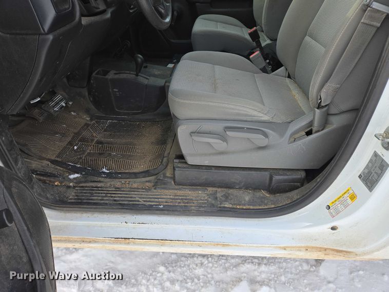 image for item ES2591 2016 Chevrolet Silverado 1500 pickup truck