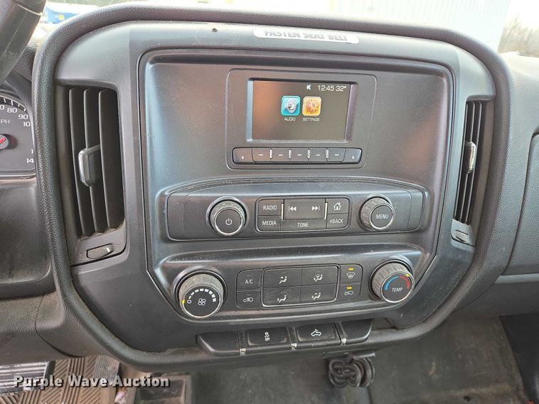 image for item ES2591 2016 Chevrolet Silverado 1500 pickup truck