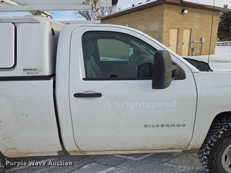 image for item ES2591 2016 Chevrolet Silverado 1500 pickup truck