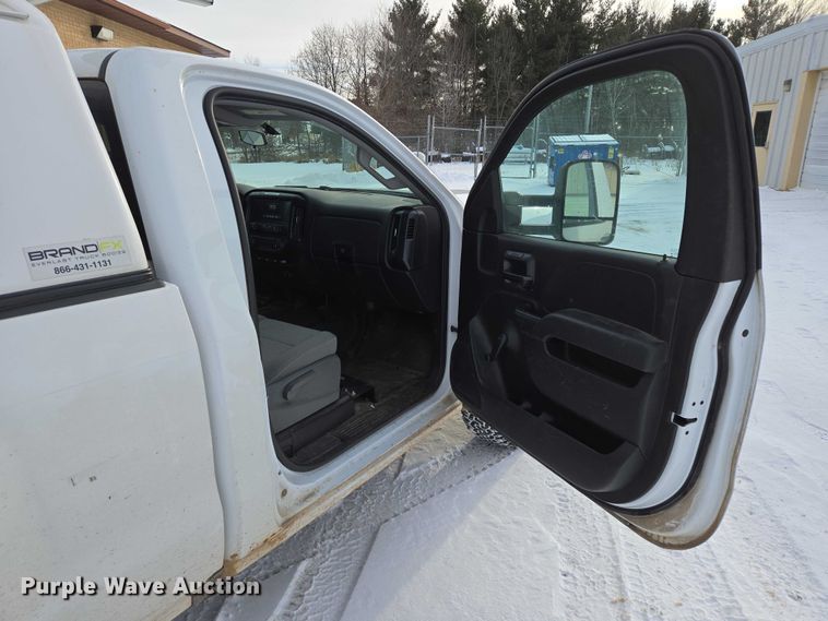 image for item ES2591 2016 Chevrolet Silverado 1500 pickup truck