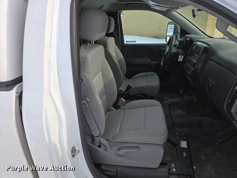 image for item ES2591 2016 Chevrolet Silverado 1500 pickup truck