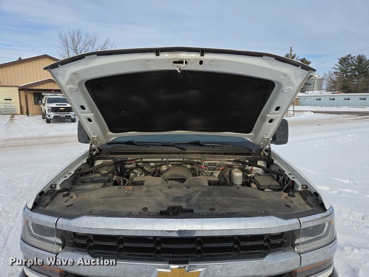 image for item ES2591 2016 Chevrolet Silverado 1500 pickup truck