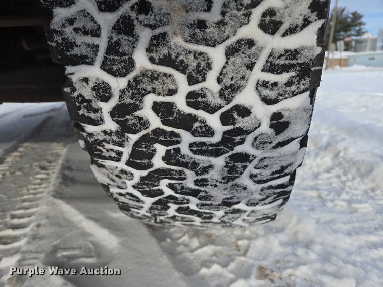 image for item ES2591 2016 Chevrolet Silverado 1500 pickup truck