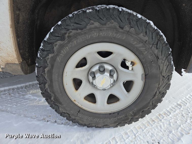 image for item ES2591 2016 Chevrolet Silverado 1500 pickup truck