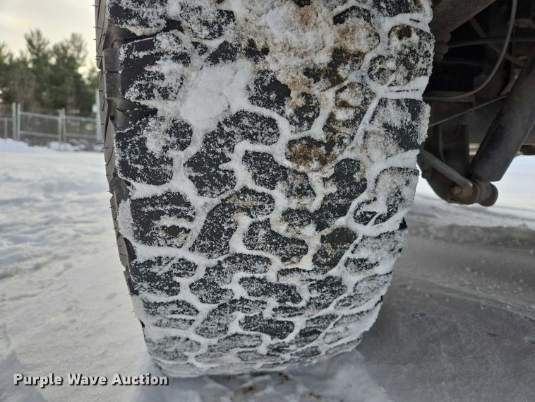 image for item ES2591 2016 Chevrolet Silverado 1500 pickup truck