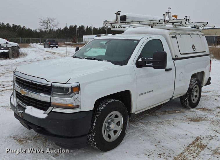 image for item ES2594 2017 Chevrolet Silverado 1500 pickup truck