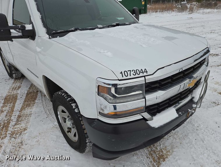 image for item ES2594 2017 Chevrolet Silverado 1500 pickup truck