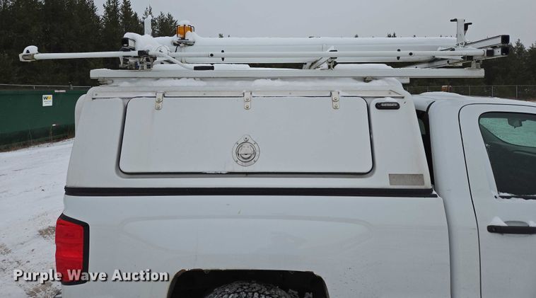 image for item ES2594 2017 Chevrolet Silverado 1500 pickup truck