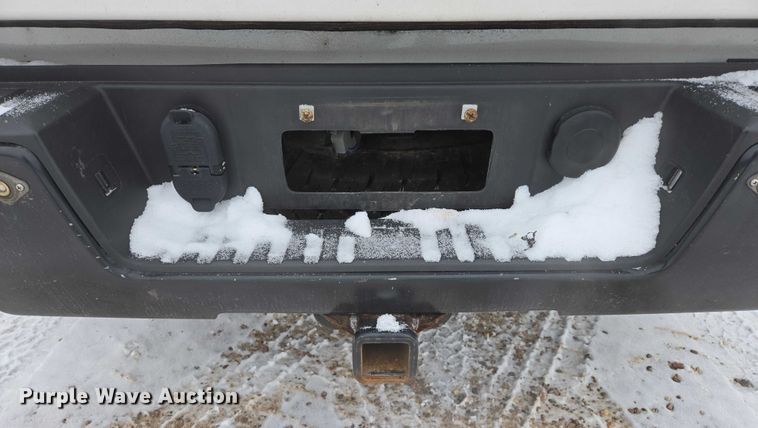 image for item ES2594 2017 Chevrolet Silverado 1500 pickup truck