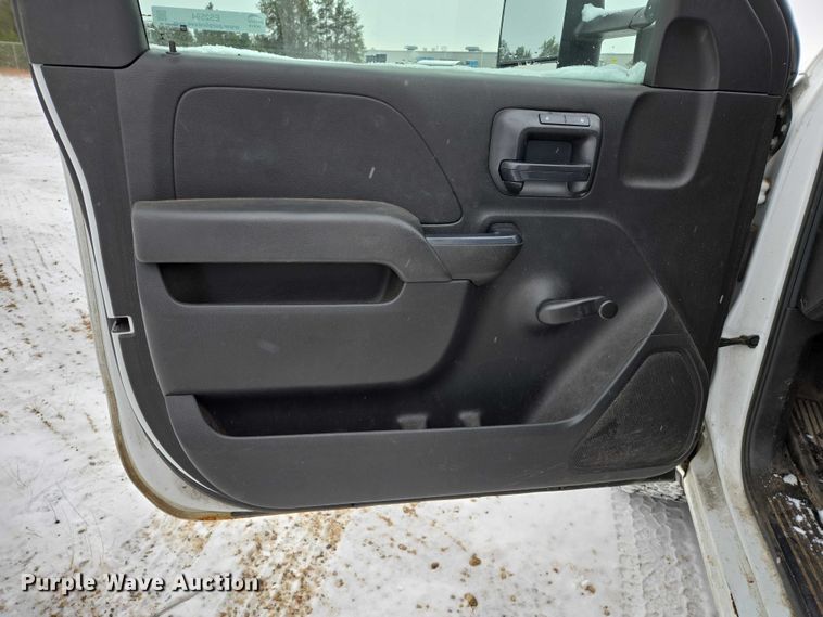 image for item ES2594 2017 Chevrolet Silverado 1500 pickup truck