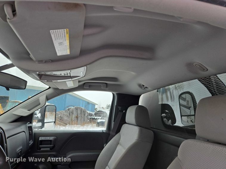 image for item ES2594 2017 Chevrolet Silverado 1500 pickup truck