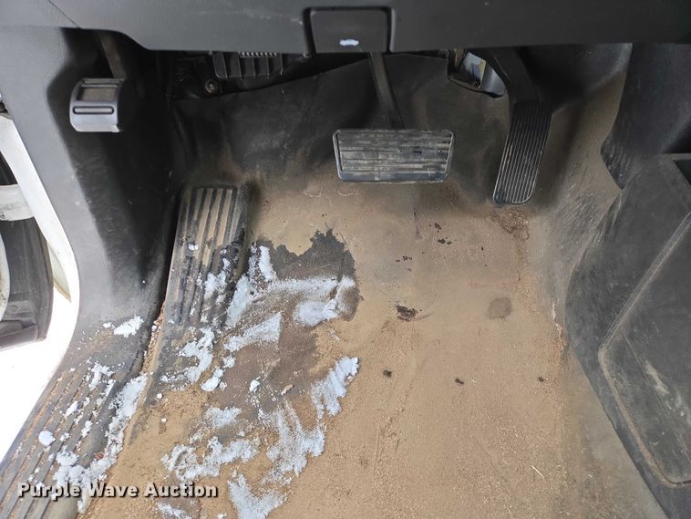 image for item ES2594 2017 Chevrolet Silverado 1500 pickup truck