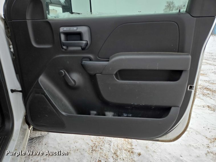 image for item ES2594 2017 Chevrolet Silverado 1500 pickup truck