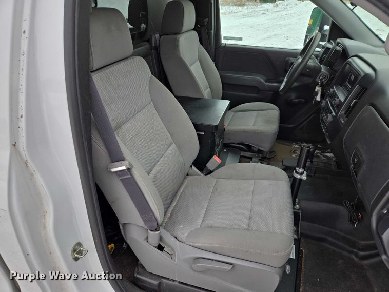 image for item ES2594 2017 Chevrolet Silverado 1500 pickup truck