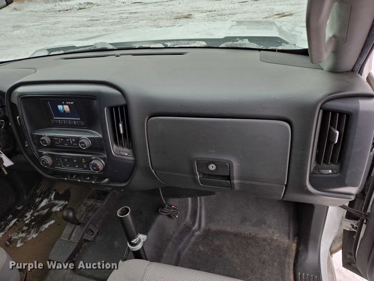 image for item ES2594 2017 Chevrolet Silverado 1500 pickup truck