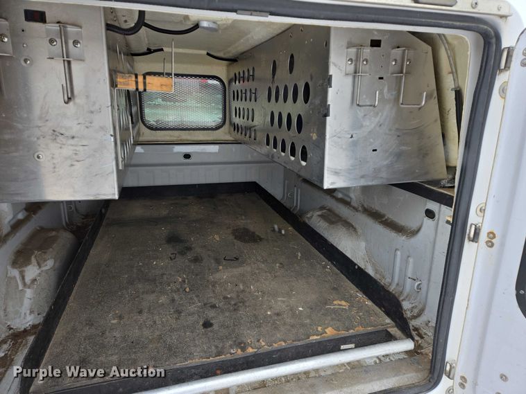 image for item ES2594 2017 Chevrolet Silverado 1500 pickup truck