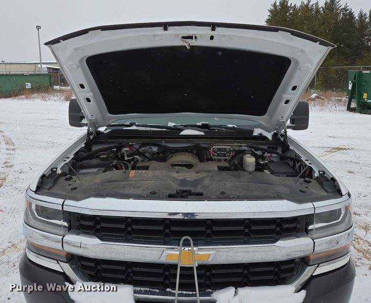 image for item ES2594 2017 Chevrolet Silverado 1500 pickup truck