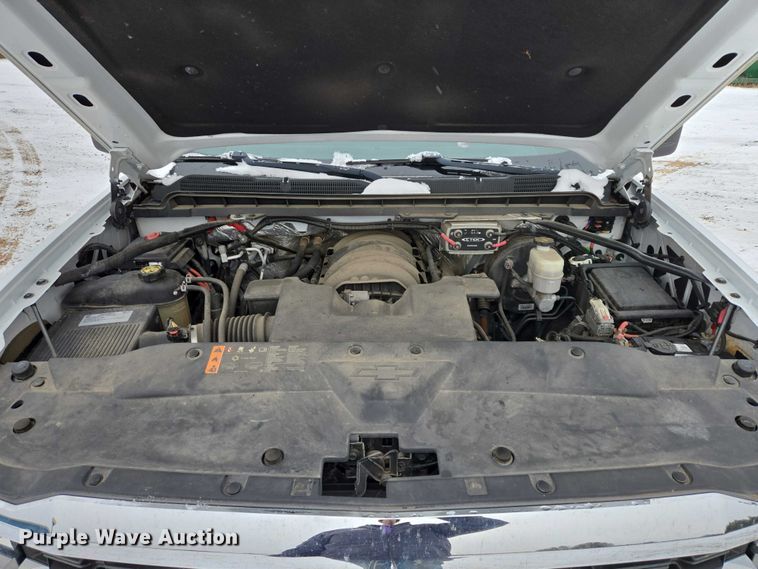 image for item ES2594 2017 Chevrolet Silverado 1500 pickup truck